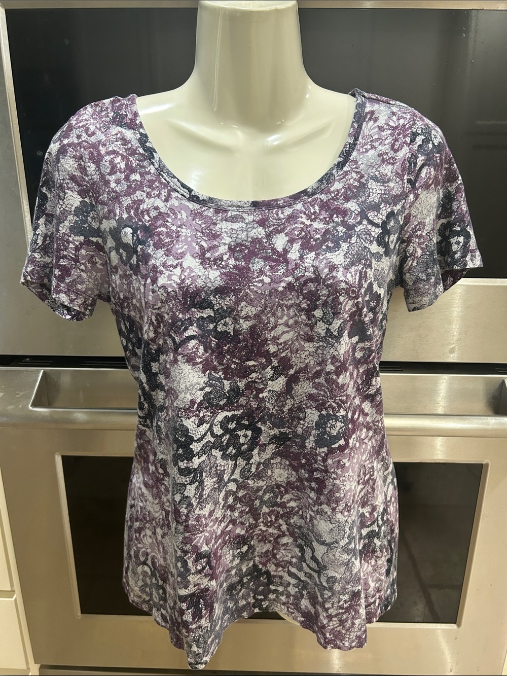 Short Sleeve Skimpact Floral Print Top in Purple with body shaping under top